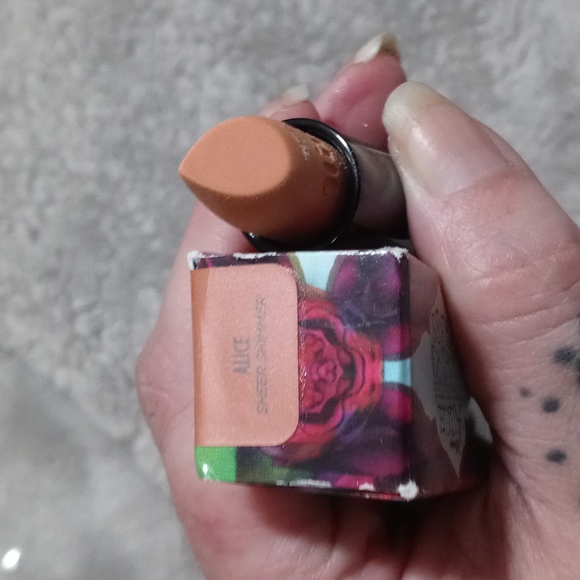 Bnwt!!Urban decay Alice through the looking glass ultimate set 💜🎸 - Picture 13 of 16